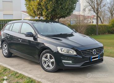 Volvo v60 - 1.6 Diesel R-Design 2015 Perfetta 