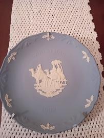 piatto in ceramica azzurro