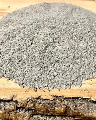 Cenere di legna vergine