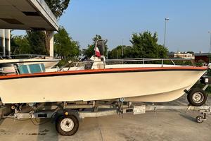 Barca da pesca Mayaday 550