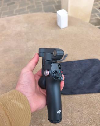DJI Osmo Mobile 7P pari al nuovo