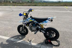 Pitbike YCF 125 SM praticamente nuova