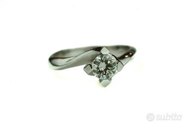 anello in oro 18 KT bianco