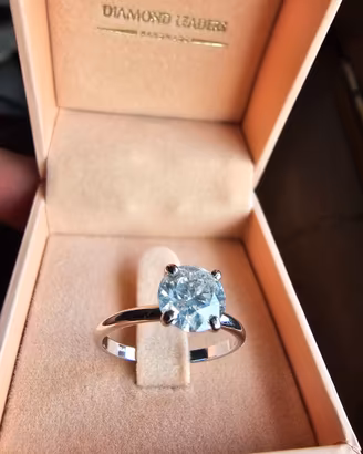 Anello - Oro bianco - Diamante Naturale 1,5 ct.