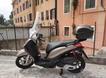 scooter Piaggio Medley S125