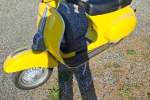 Vespa 50 s completamente rifatta nuova