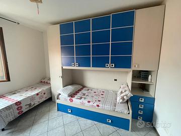 Cameretta completa con 2 letti e armadi Blue Space