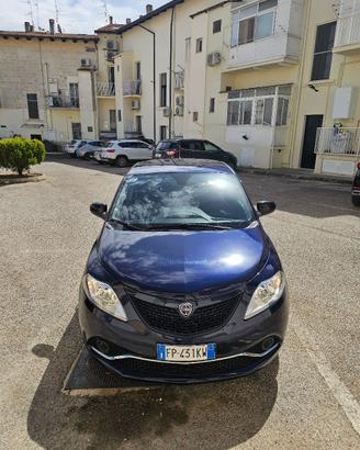 Lancia Ypsilon 1.2 69 CV 5 porte Gold