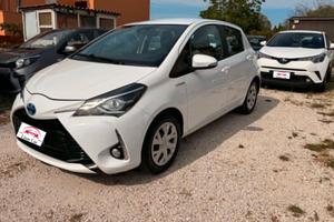Toyota Yaris 1.5 Benz/Ibrida OK Neop. NO VINCOLO