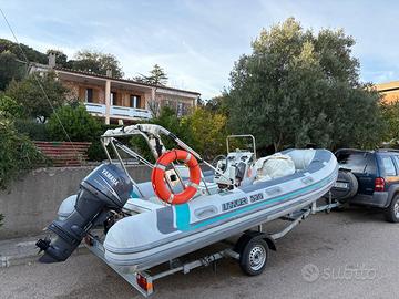 GOMMONE 5.80 + MOTORE + CARRELLO