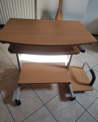 mobiletto per computer  da gaiming e stampante 
