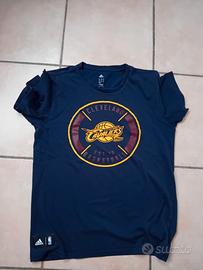 maglietta blu taglia m