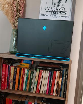 rtx3070Ti Alienware M17,2k,165hz,ddr5 gaming lapto