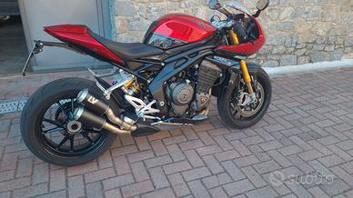 Speed triple 1200 rr