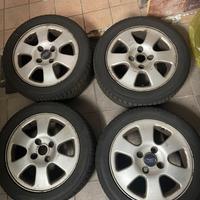 Gomme e cerchi ford