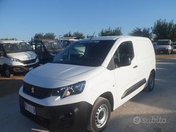 Peugeot Partner 3 posti furgone