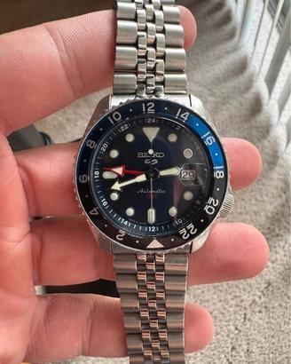 Seiko 5 Sports GMT