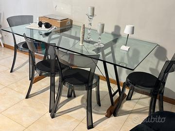 Tavolo da soggiorno con piano in vetro