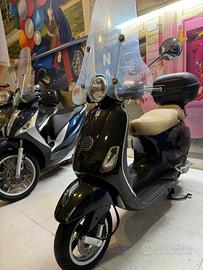 Piaggio Vespa 50 LX - 2011