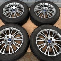 Cerchi in lega da 17 pollici per Ford Kuga vignale