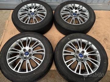 Cerchi in lega da 17 pollici per Ford Kuga vignale