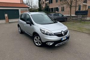 Renault Scenic Cross 2015