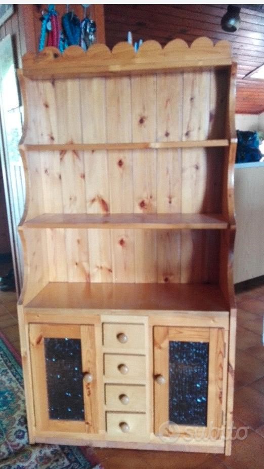 Mobili e credenza stile tirolese in abete Arredamento e Casalinghi In
