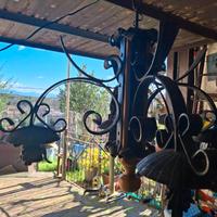 Lampadario in ferro battuto con 4 punti luce