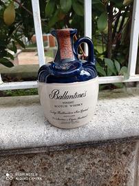 whisky ballantines bottiglia di ceramica  piena