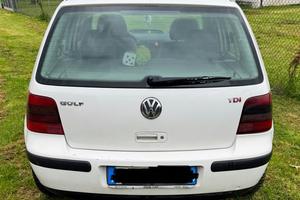 VOLKSWAGEN Golf 4ª serie - 2004