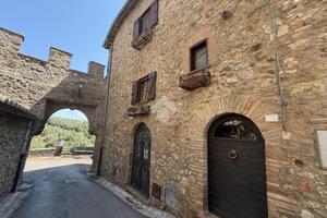 3 LOCALI A NARNI