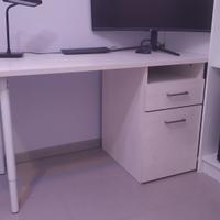 Scrivania legno nobilitato 125×60 con cassetti
