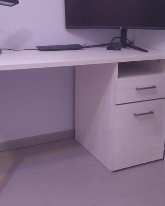 Scrivania legno nobilitato 125×60 con cassetti