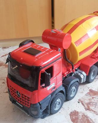 Bruder Mercedes Benz Arocs Cement Mixer Truck