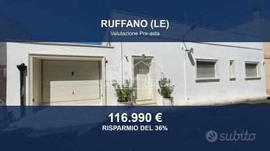 Immobile in asta di 223 m² con più di 5 locali a R