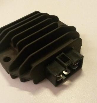 Regolatore di tensione piaggio beverly 200 -
