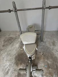 Panca piana con bilanciere