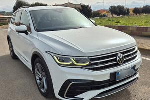 VOLSWAGEN TIGUAN R-Line 2.0 TDI 150cv DSG