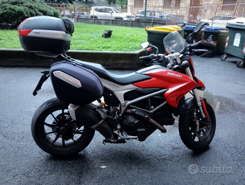Ducati Hyperstrada 821