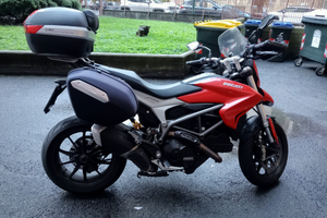 Ducati Hyperstrada 821