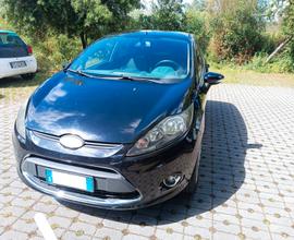 Ford Fiesta 1.4 5 porte Bz.- GPL
