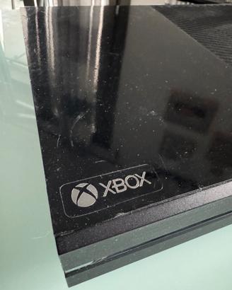 Xbox One 500 GB + Controller originale +7 giochi