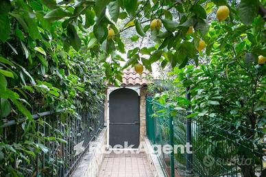 SETTEVILLE NORD, VILLA A SCHIERA