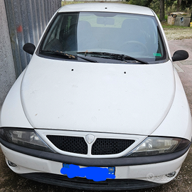 Lancia y10