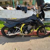 Swm rs 125 r