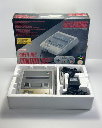 SUPER NINTENDO ENTERTAINMENT SYSTEM (SNES) console