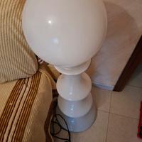 piantana anni 70 in vetro con tre luci 