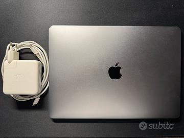 MacBook Pro 13 pollici 2016 quattro porte TouchBar