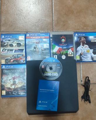 PlayStation 4 Slim + 6 Giochi fisici