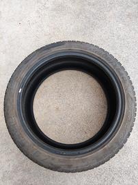 4 gomme invernali Good Year 215/45R17 91Y